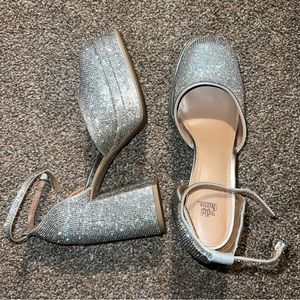 Wild Fable Rhinestone Platform pumps